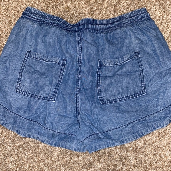 Denim Drawstring Shorts - Picture 2 of 3